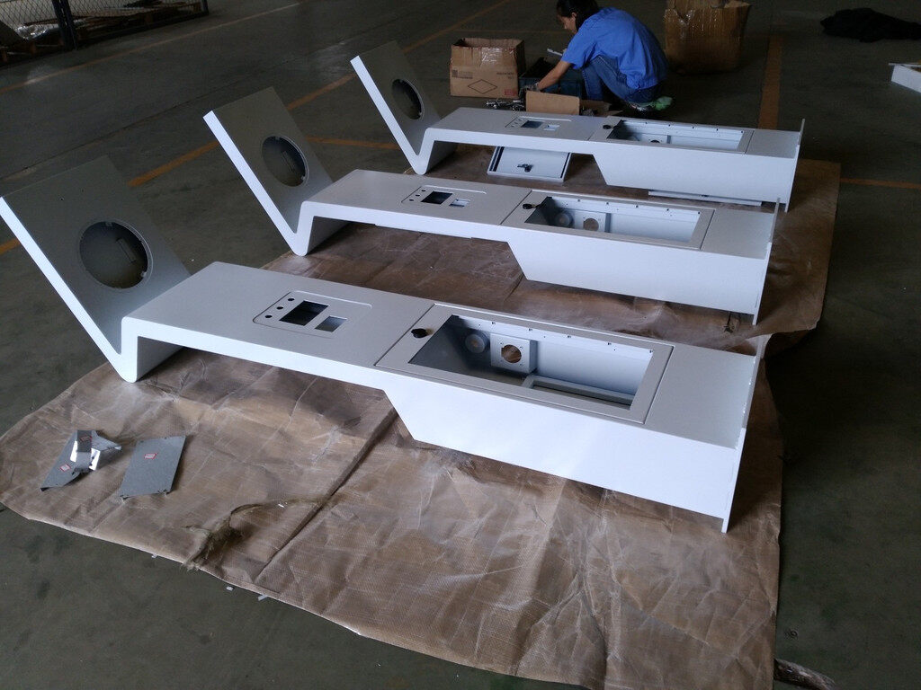 数控钣金加工的特点-钣金加工珠海机箱机柜设备外壳激光切割星空官方入口